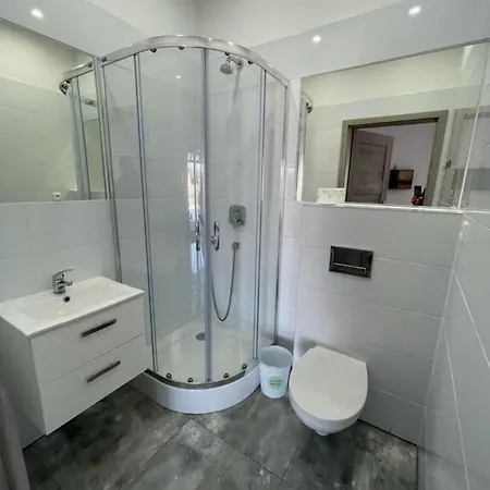 Apartment Adama Mit Garten Und Pool *