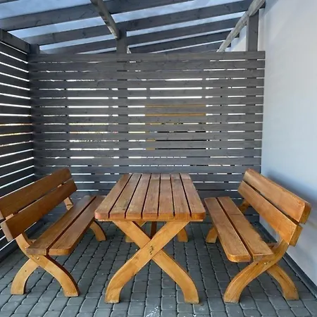 Apartment Adama Mit Garten Und Pool Gąski